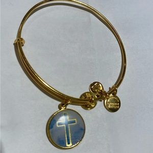 “CROSS” Alex and Ani bracelet